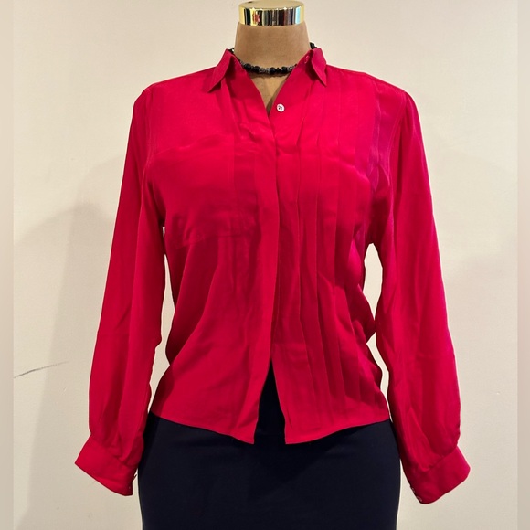 Jones New York Red Light Blouse Hidden Buttons. 1 Pocket & Pleated Side.Sz 8 - Picture 2 of 14